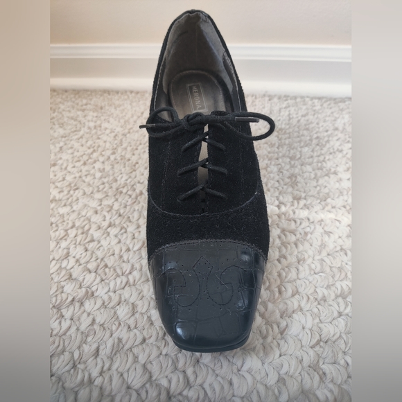 Merona Close-Toed Heels - Picture 2 of 16